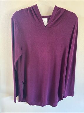 M Alfani lightweight soft hooded top